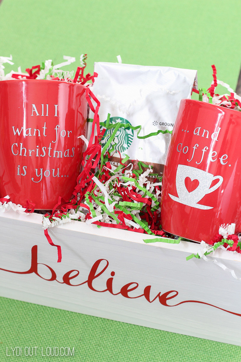 Personalized Christmas Gifts Made With Cricut - The Simply Crafted