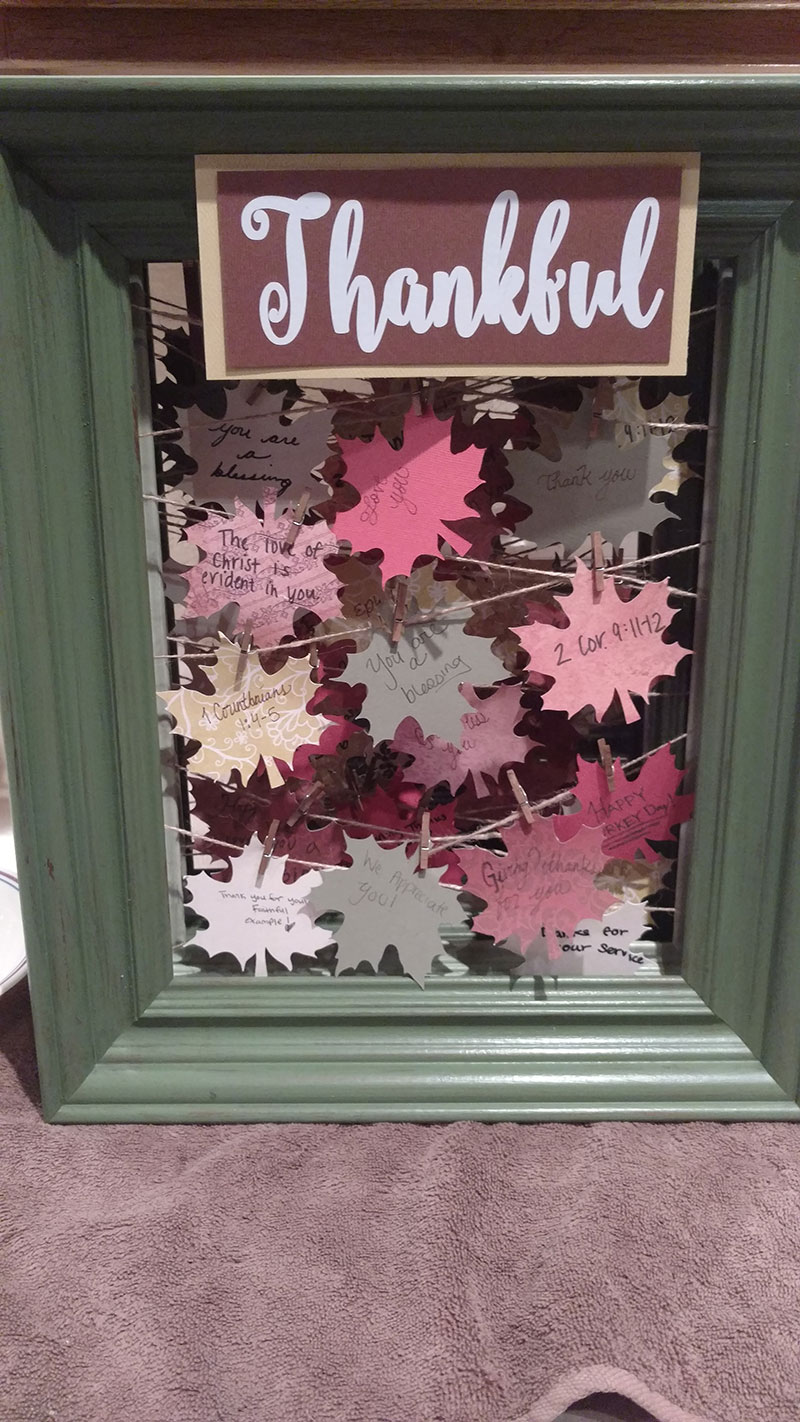 User Spotlight: Elizabeth Coller of The Kinderhearted Classroom Thankful leaf craft