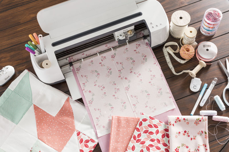 Meet Your Sewing Sidekick Cricut Maker™ Cricut 1187