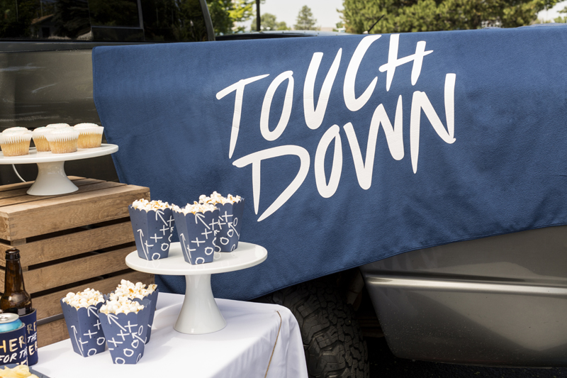 Celebrate Game Day With This DIY Tailgate Blanket DIY Tailgate Blanket
