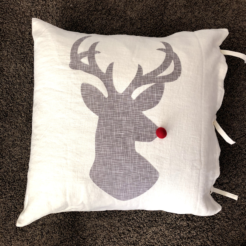 8 Weeks to DIY Holiday Décor: Week 2 – The Living Room 8 Weeks to DIY Holiday Decor: Living Room