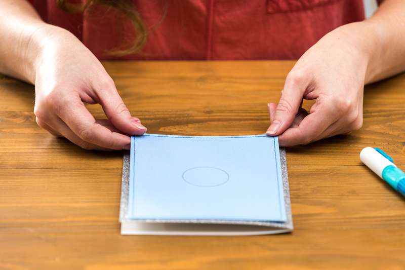 2: Fold and Stitch DIY Merry and Bright Holiday Card