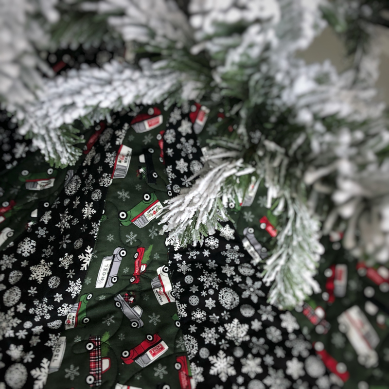 8 Weeks to DIY Holiday Décor: Week 3 – A Custom Holiday Tree 8 Weeks to DIY Holiday Décor: Week 3 – A Custom Holiday Tree