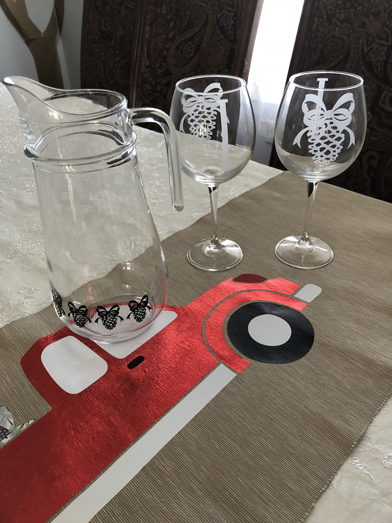 8 Weeks to DIY Holiday Décor: Week 4 – Kitchen & Dining Room 8 Weeks to DIY Holiday Décor: Week 4 – Kitchen and Dining Room