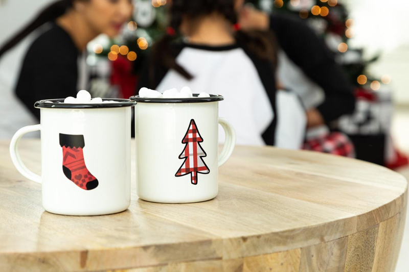 Deck the Halls (and Living Room) This Holiday Season DIY Farmhouse Holiday Decor