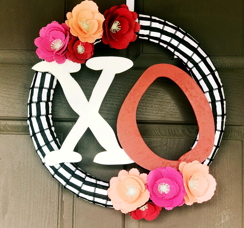 DIY XO Valentine’s Day Wreath DIY Valentine's Wreath